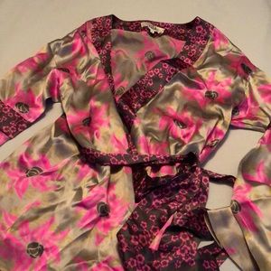 Soft and silky lightweight blouse !